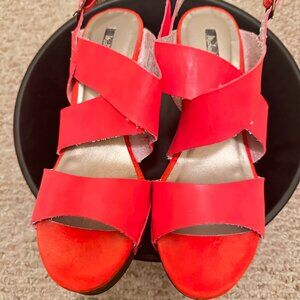 Studded Coral & Black Platform Sandals – Size 8.5